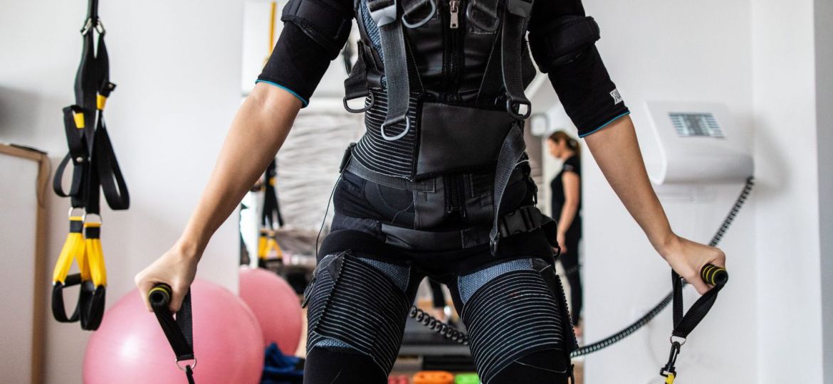 ems-social-2000-ae21601258304b6f911478186cccf441